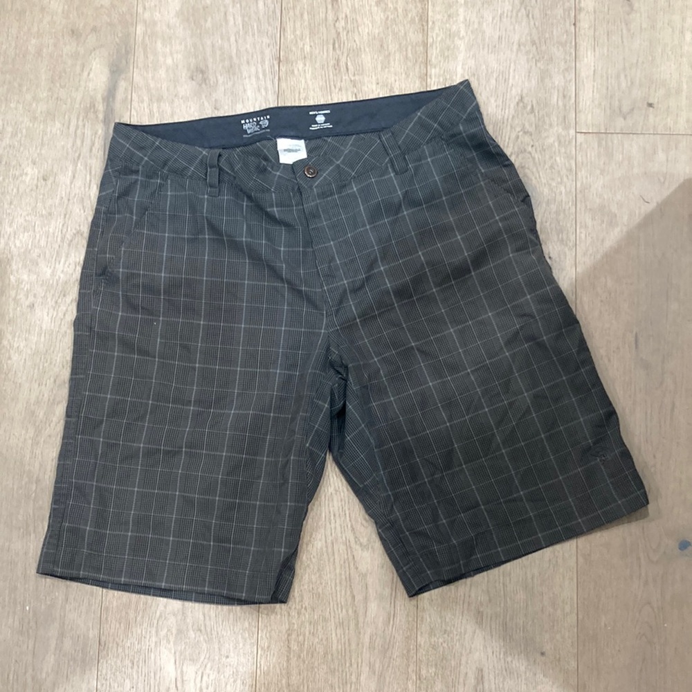 Mountain Hardwear Men's Plaid Flat Shorts Outdoor Hiking Gray size 38